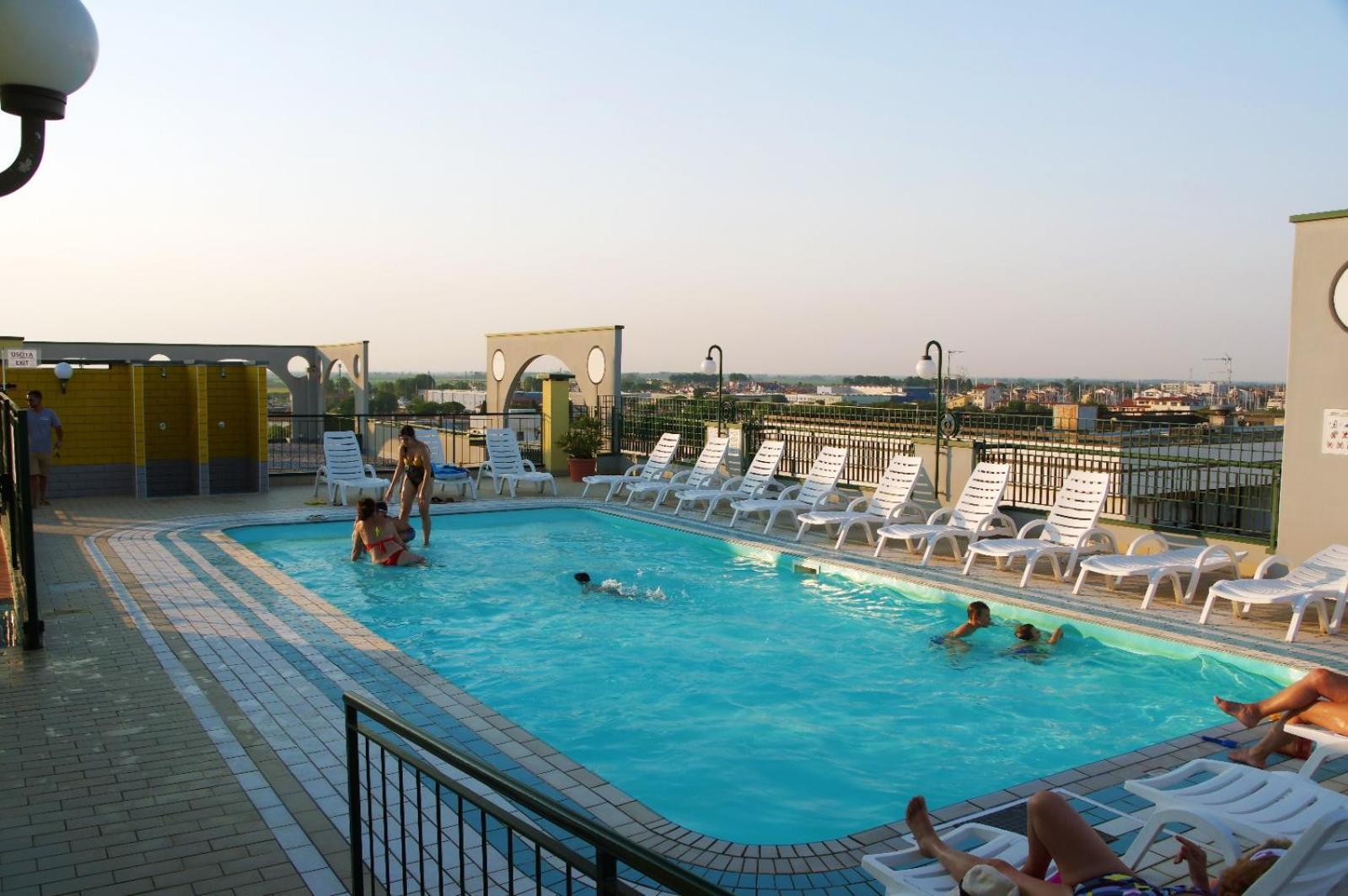 Hotel Apartments Premium Diffuso Caorle 4 Stars - The Suite Are Located In Various Tourist Village And Resort But Always In Caorle - Family Resort - With Or Without Swimming Pool - With Breakfast Room With Supplement - With Private Parking Inside Exteriör bild