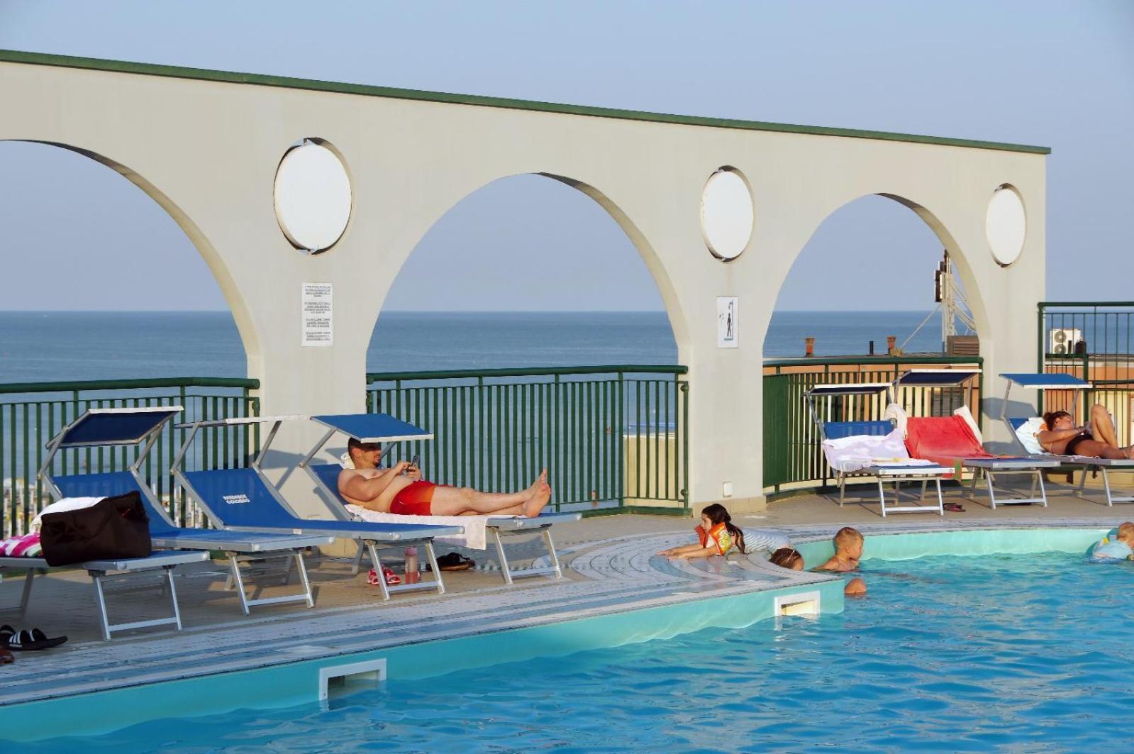 Hotel Apartments Premium Diffuso Caorle 4 Stars - The Suite Are Located In Various Tourist Village And Resort But Always In Caorle - Family Resort - With Or Without Swimming Pool - With Breakfast Room With Supplement - With Private Parking Inside Exteriör bild